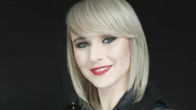 ilustracja aktualności: Paula Januszkiewicz – absolwentka Akademii WSB jest światowej klasy ekspertką IT 