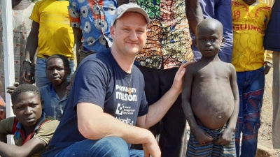 ilustracja aktualności: Student Akademii WSB wyposaża przychodnie w Czadzie