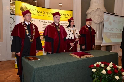 ilustracja aktualności: WSB w Żywcu uroczyście zainaugurowała rok akademicki 2014/2015