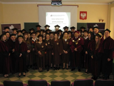 ilustracja aktualności: Gala wręczenia dyplomów absolwentom studiów I stopnia w Wydziale Zamiejscowym WSB w Żywcu