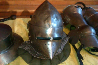 ilustracja aktualności: Za nami wykład "Rycerze i księżniczki - życie i obyczaje w rycerskim  średniowieczu"