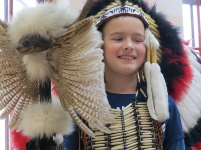 ilustracja aktualności: Kolorowy świat Indian - wykład dr inż. Łukasza Wróblewskiego w ramach CUDu