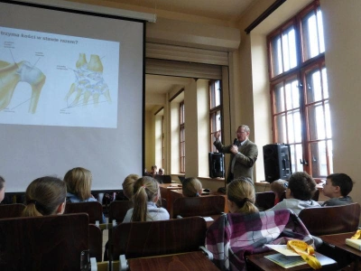 ilustracja aktualności: Ja się ruszam - wykład dr. Andrzeja Kędziorskiego