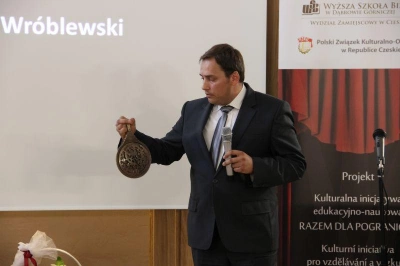 ilustracja aktualności: Międzygeneracyjny Uniwersytet Regionalny już w nowej sali