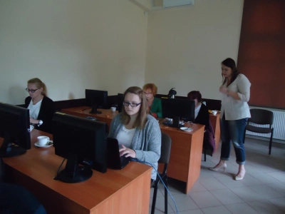ilustracja aktualności: Nauka zastosowania ICT, czyli warsztaty dla kobiet w Wydziale Zamiejscowym w Cieszynie Wyższej Szkoły Biznesu w Dąbrowie Górniczej