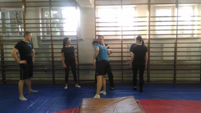 ilustracja aktualności: Kurs samoobrony w ramach zajęć z WF-u