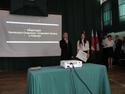 ilustracja aktualności: Złote indeksy dla wzorowych uczniów z Krakowa