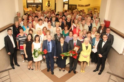 ilustracja aktualności: Uniwersytet Trzeciego Wieku w Dąbrowie G&oacute;rniczej - dyplomy wręczone