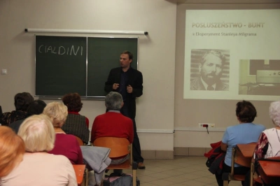 ilustracja aktualności: 06.11.2014 r. wykład "Eksperymenty psychologiczne, kt&oacute;re zmieniły nasze życie" - dr Maciej Witkowski