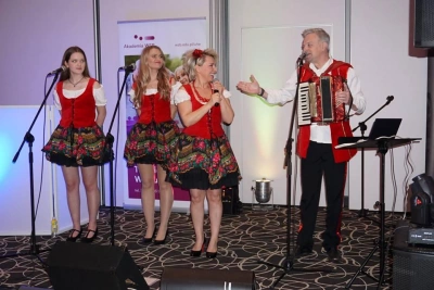 ilustracja aktualności: Tanecznym krokiem w Nowy 2020 ROK :)