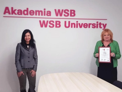 ilustracja aktualności: Prof. dr hab. Mirosława Nowak-Dziemianowicz z tytułem "Kobiety Charyzmatycznej"