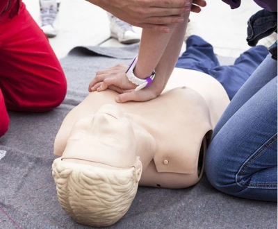 ilustracja aktualności: Warsztaty z pierwszej pomocy „BASIC LIFE SUPPORT-DO NOT BE INDIFFERENT” - ZAPRASZAMY