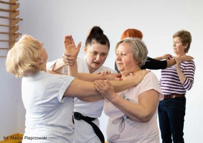 ilustracja aktualności: Jak postąpić w przypadku ZAGROŻENIA OSOBISTEGO?