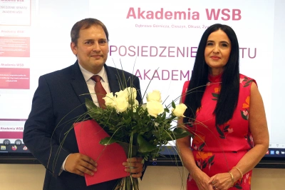ilustracja aktualności: Łukasz Wróblewski doktorem habilitowanym i profesorem Akademii WSB