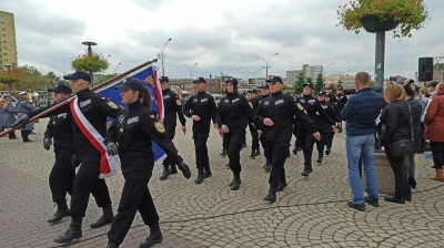 ilustracja aktualności: Ślubowanie klas o profilu mundurowym dąbrowskiego liceum