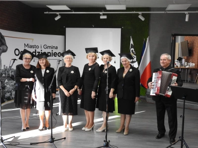 ilustracja aktualności: Rok Akademicki 2021/2022 rozpoczęły już wszystkie UTW Akademii WSB