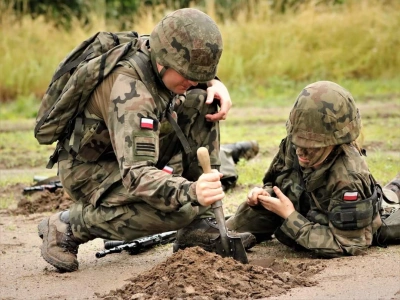 ilustracja aktualności: Za mundurem studenci sznurem. Legia Akademicka w Akademii WSB, nie tylko dla mężczyzn