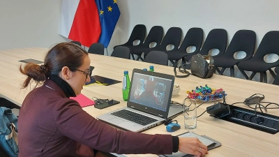 ilustracja aktualności: Indywidualne konsultacje z doktorantami prowadzone przez dr Cecilię Farfan-Mendez