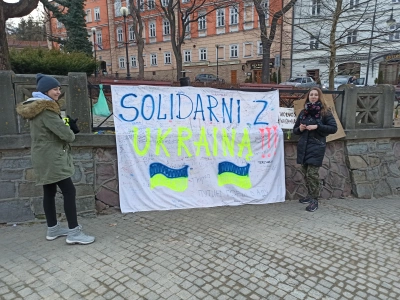 ilustracja aktualności: STUDENCI  WZ W KRAKOWIE AKADEMII WSB POMAGAJĄ NA GRANICY