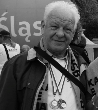 ilustracja aktualności: ... Śpieszmy się kochać ludzi, tak szybko odchodzą ... 