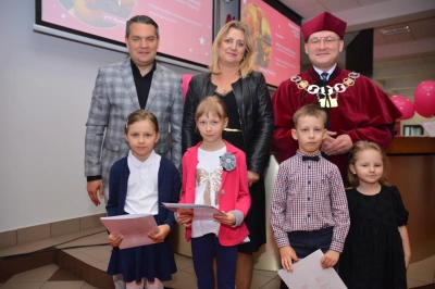 ilustracja aktualności: Uroczyste zakończenie XIV edycji Dąbrowskiego Uniwersytetu Dziecięcego 