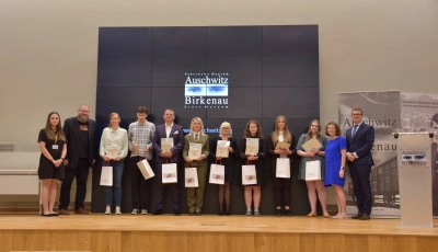 ilustracja aktualności: Muzeum Auschwitz uhonorowało wolontariuszy Akademii WSB w miejscu pamięci