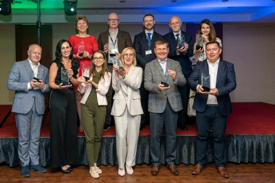 ilustracja aktualności: Zastosowania VR/AR w praktyce