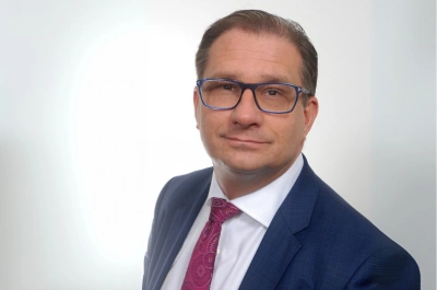 Ilustracja wydarzenia: Uroczystość nadania tytułu DOKTORA HONORIS CAUSA Akademii WSB Panu Markowi Kwiekowi