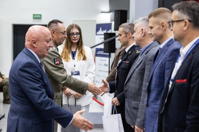 ilustracja aktualności: Bezpieczeństwo w centrum uwagi. Akademia WSB współtworzyła III Kongres Nauk o Bezpieczeństwie